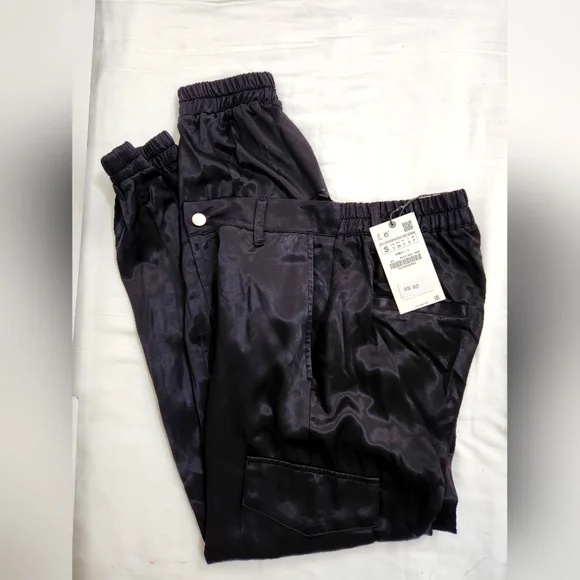 Zara Black Satin Cargo Jogger Pants - Picture 5 of 6